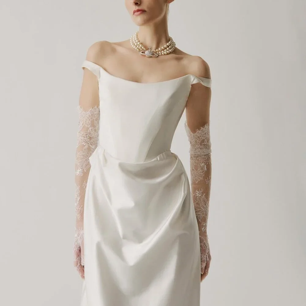 Vivienne Westwood White Lace Long Gloves